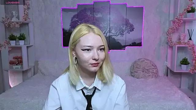 Freechat ElswythCovil on StripChat