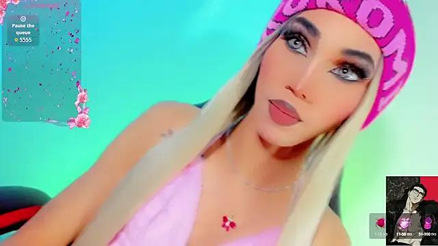 Freechat emelly_horny_ on StripChat