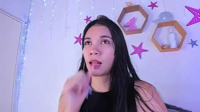 Freechat Emiily_Parkerr on StripChat