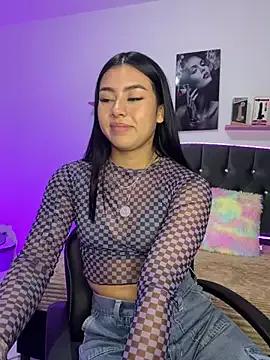 Private emily_22x on StripChat