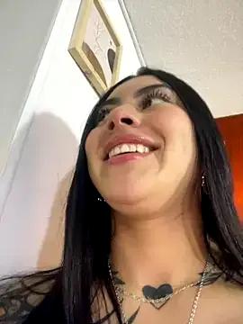 Private emily_22x on StripChat