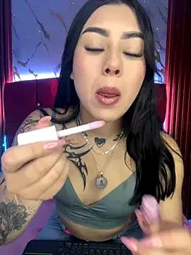 Private emily_22x on StripChat