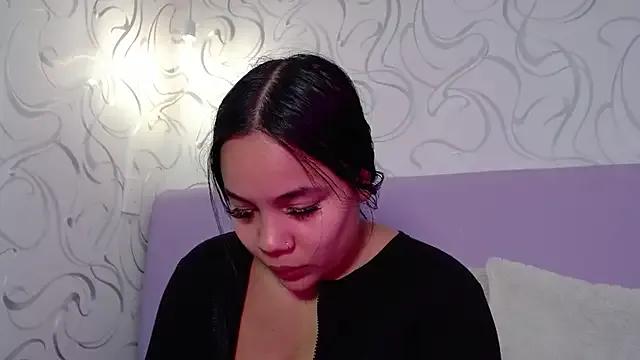 Freechat EmilyQueen3x on StripChat