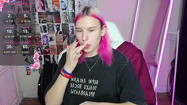 EvelinaLuu on StripChat