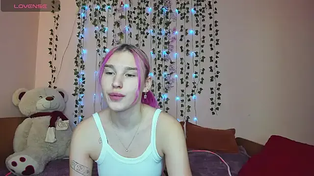 EvelinaLuu on StripChat