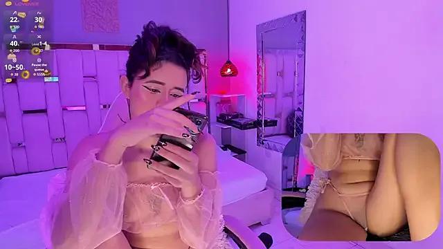 Freechat EvelynLips_ on StripChat