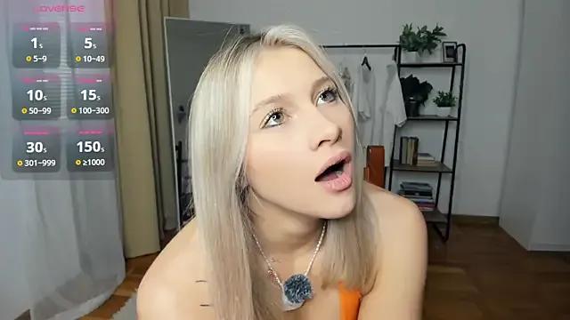 Freechat FaaBinaa on StripChat