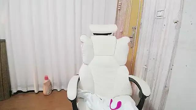 Freechat hebe-02 on StripChat