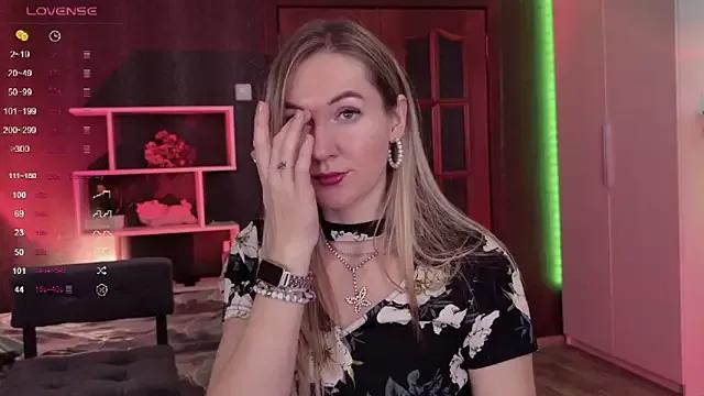 Hello_Lisha — massage tits and suck fingers 