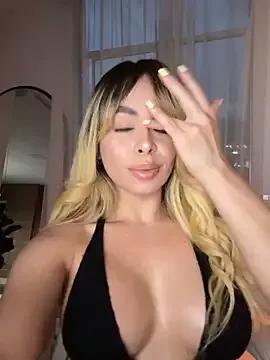 Freechat Holli_woul on StripChat