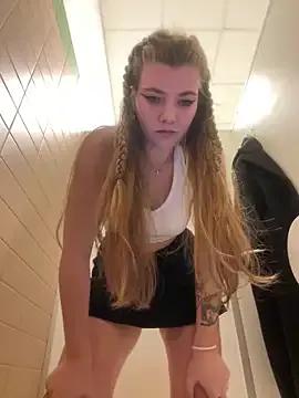 Holy_Tereza — BABY FINGER PUSSY NAKED WITH OPEN DOOR