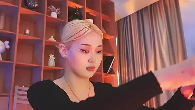 Freechat hyun_chia on StripChat