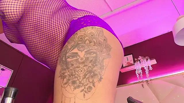 Freechat Inndrahot on StripChat