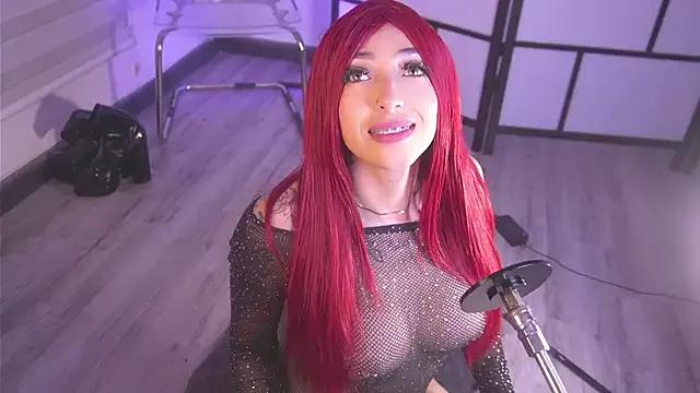 Freechat isa_red_hair on StripChat