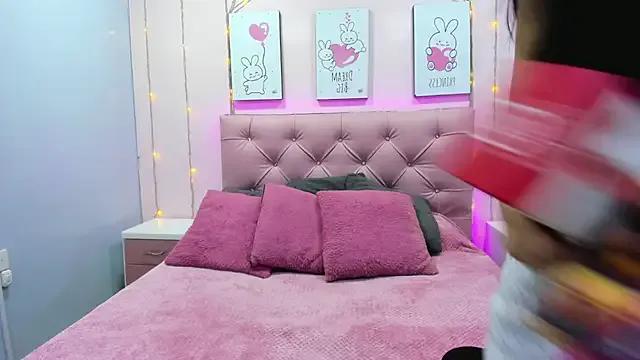 Issaa_Tyler on StripChat 