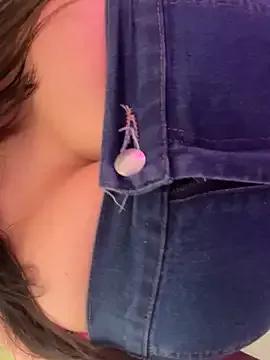 Freechat izanmiller2001 on StripChat