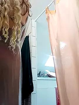 Group JOHANNA9MOI02 on StripChat