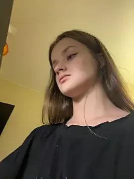 Freechat KittyQueeny on StripChat