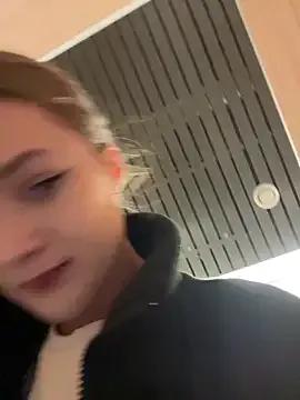 Freechat KittyQueeny on StripChat