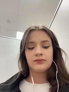 Freechat KittyQueeny on StripChat