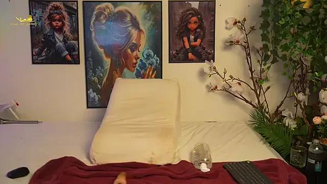 Freechat lacie_le_beauty on StripChat