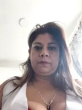 Laura-Hernandez