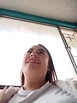 StripChat Lesly_10- is Freechat Lesly_10- — Removing a bra in public