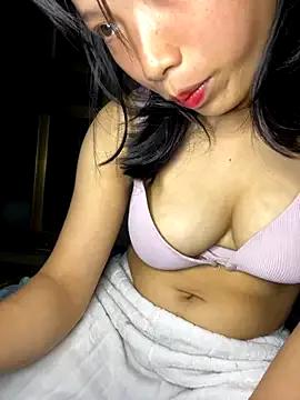 StripChat Lily-2k is Freechat Lily-2k — Mua xe
