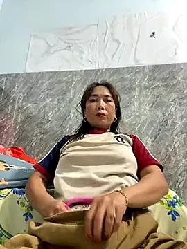 Freechat Linaannn on StripChat