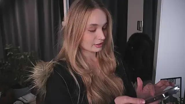 Freechat lisa_schiele on StripChat