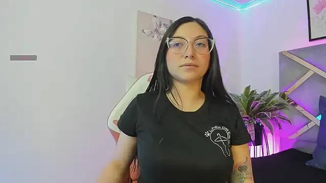 Freechat lucy_neil on StripChat