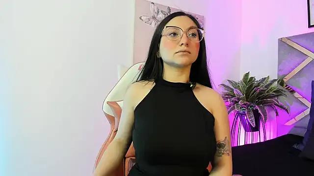 Freechat lucy_neil on StripChat