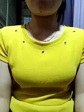 Freechat LucyyLy on StripChat