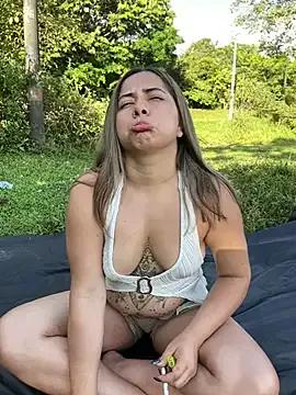 Freechat lunaxxx_IAN11 on StripChat