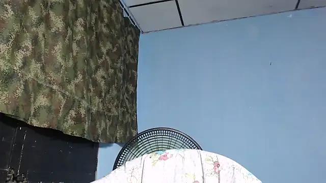 maggi_hotsson — show pussy