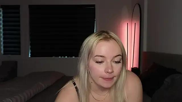 Private margot_robbie7 on StripChat