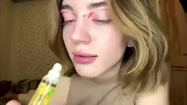 StripChat MelaineAytes is Freechat MelaineAytes — Push my titties with fingers