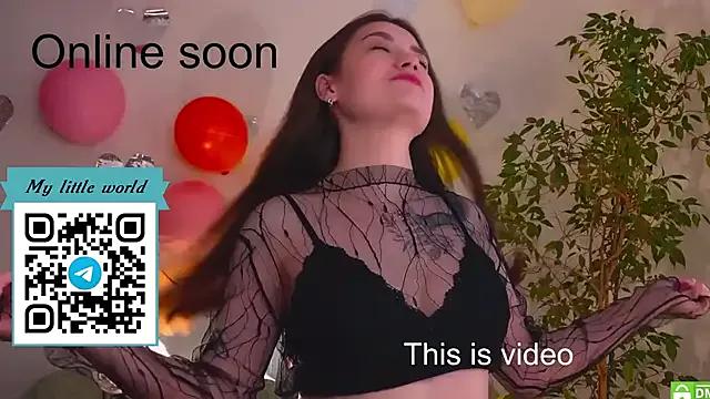 mia_here — Take off my shorts and spank me