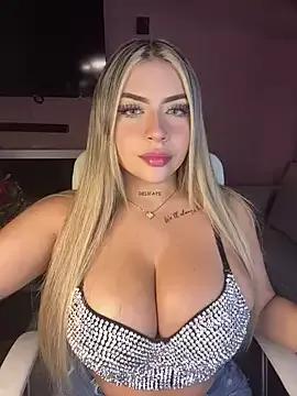 Freechat MiaWhitePink_ on StripChat