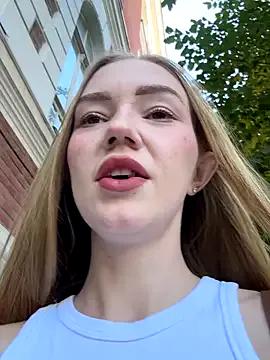 Freechat MilaMoone on StripChat