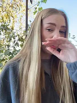 Freechat MilaMoone on StripChat