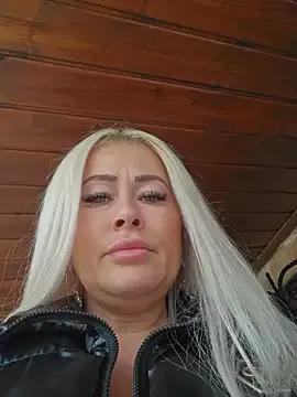 MILFBARBY — Play whit dildo in public place