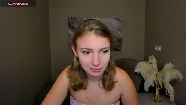 MilinaMorris on StripChat 