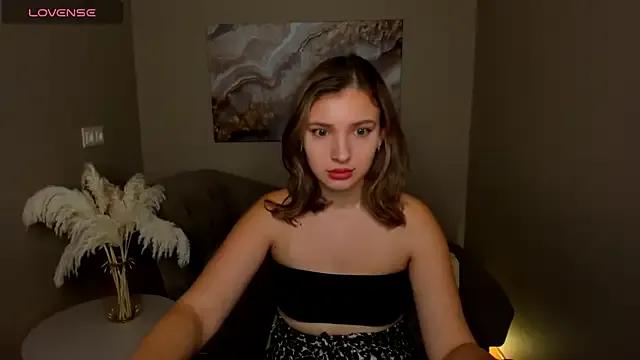 MilinaMorris on StripChat 