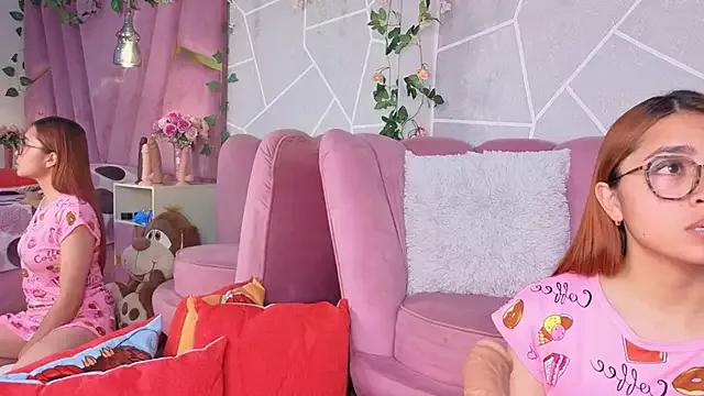 StripChat MilleyJones is Freechat MilleyJones — BLOWJOB AND SALIVA