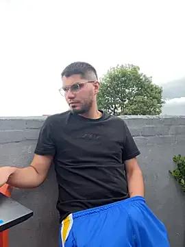 StripChat mirallesandbig is Freechat mirallesandbig — masturbate 5 min