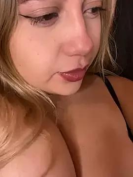 Freechat MissCat_ on StripChat