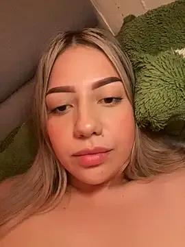 Freechat MissCat_ on StripChat