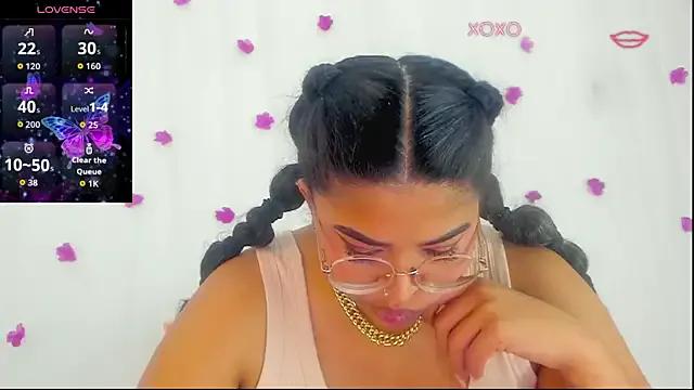 Freechat moana_taylor on StripChat