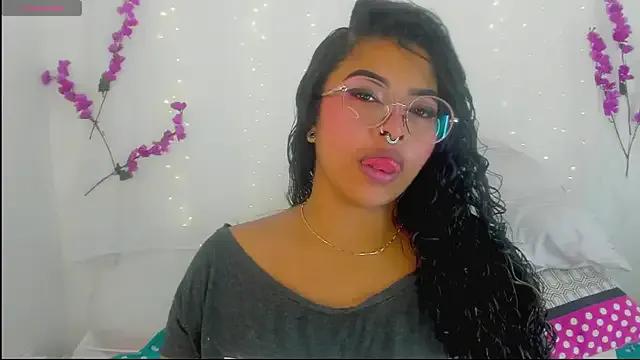 Freechat moana_taylor on StripChat